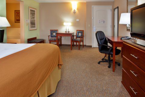 Hotel Express & Baton Rouge East By Ihg 2*
