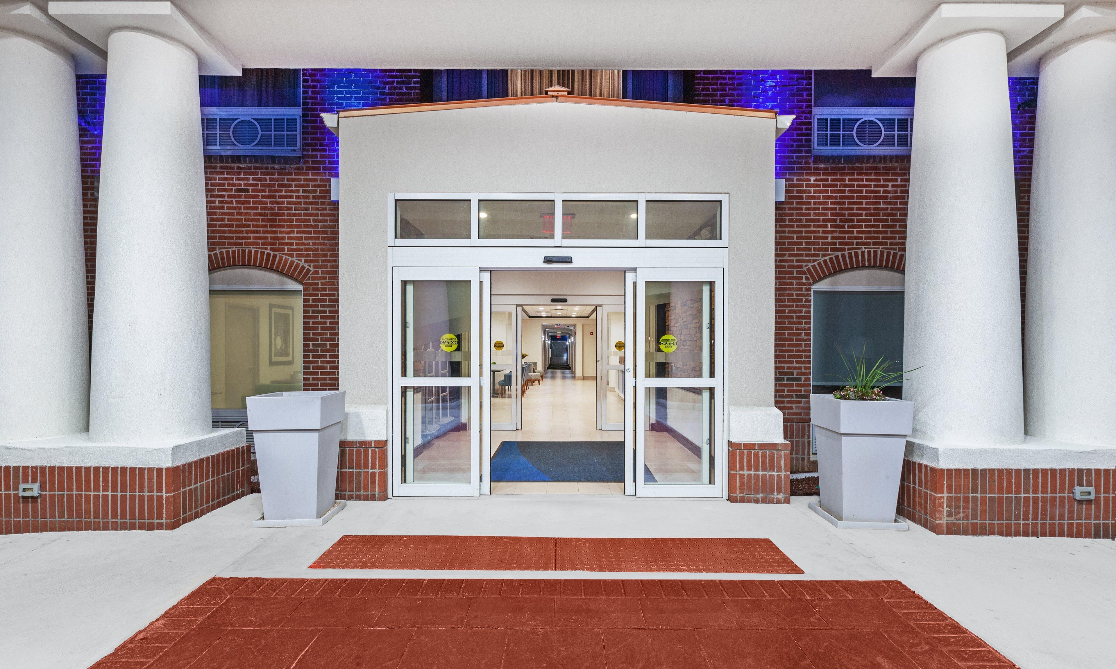 Hotel Express & Baton Rouge East By Ihg 2*