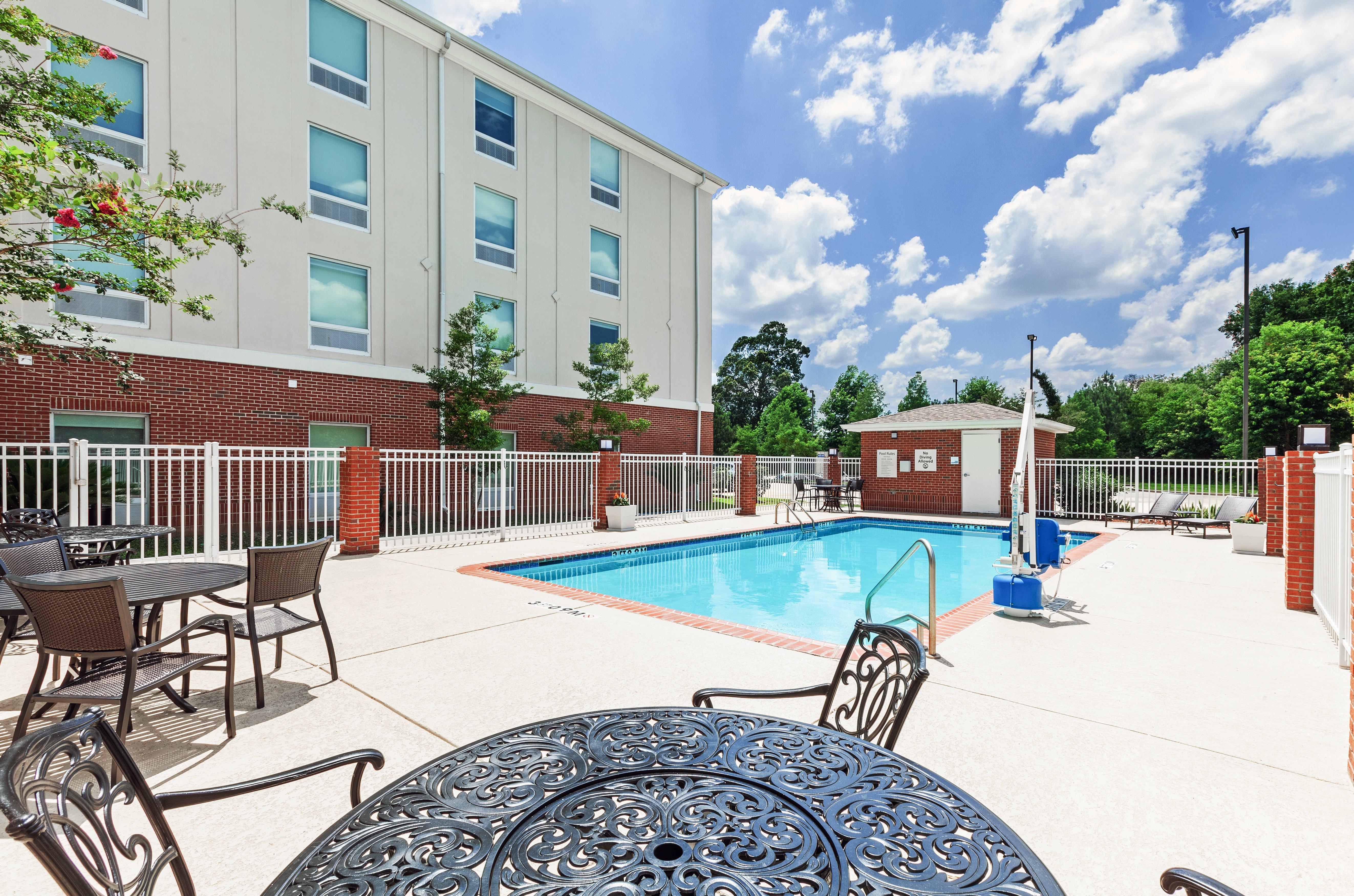 Hotel Express & Baton Rouge East By Ihg 2*