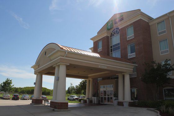 Express & Baton Rouge East By Ihg Prairieville
